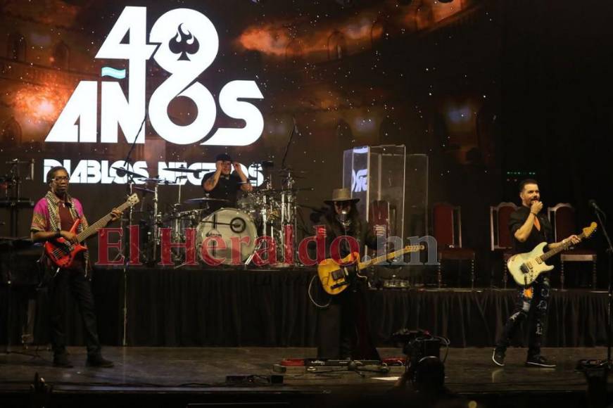 Así se vivió el concierto por los 40 años de aniversario de Diablos Negros