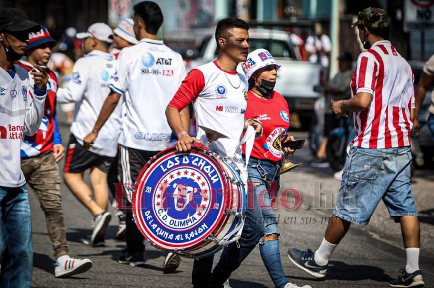 Capitalinos abarrotan el estadio Chelato Uclés para alentar el clásico Olimpia-Motagua