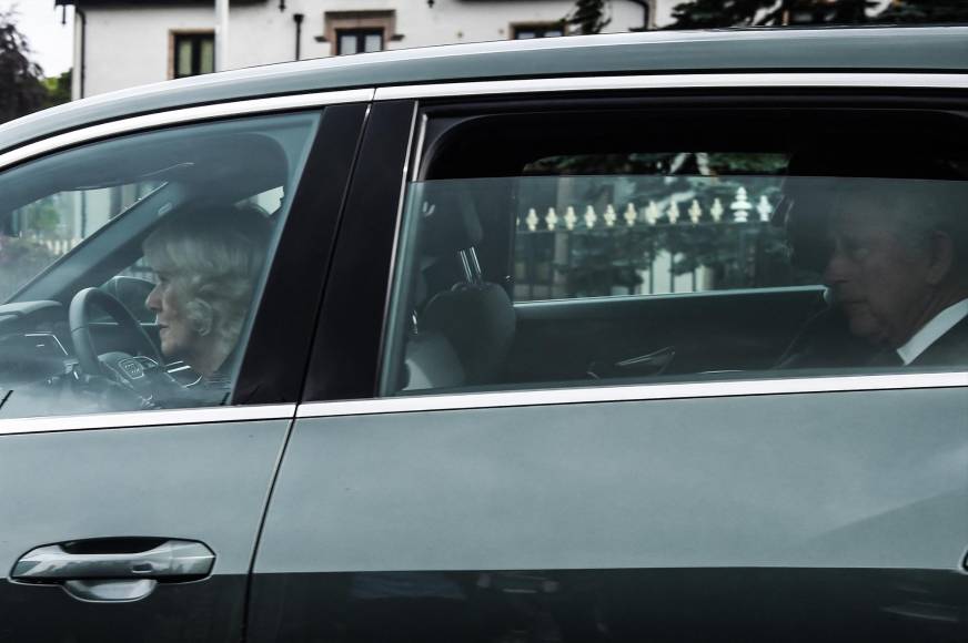 Las primeras imágenes del rey Carlos III tras la muerte de Isabel II