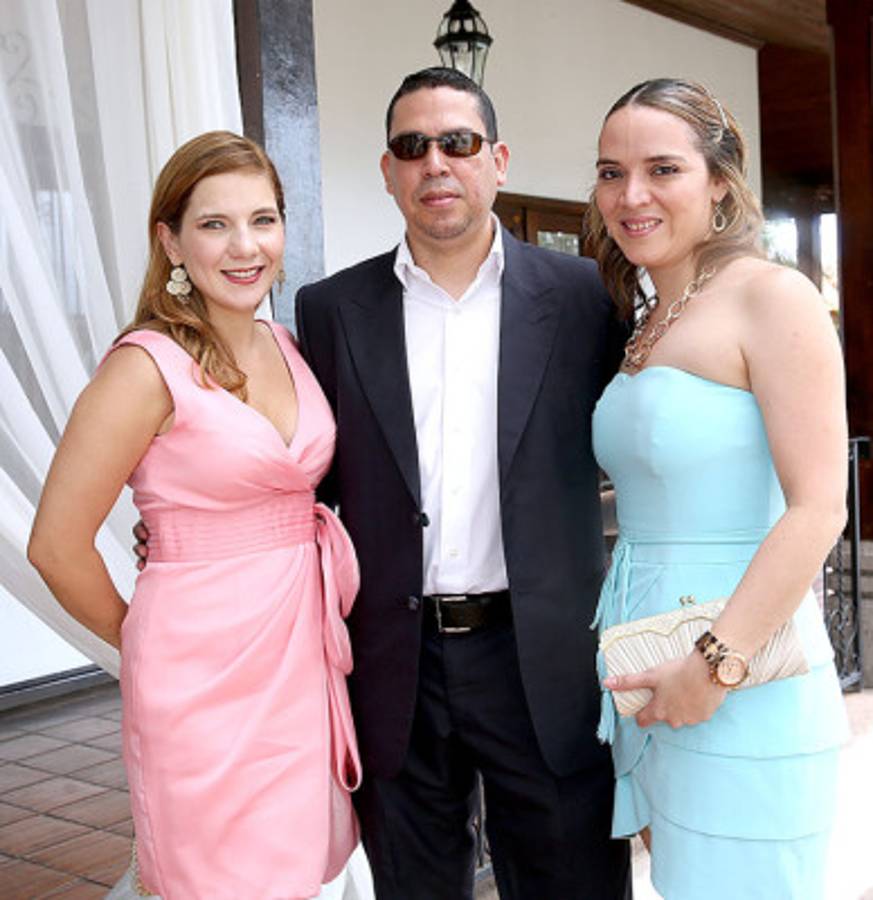 Tania y Fernando unen sus vidas ante Dios