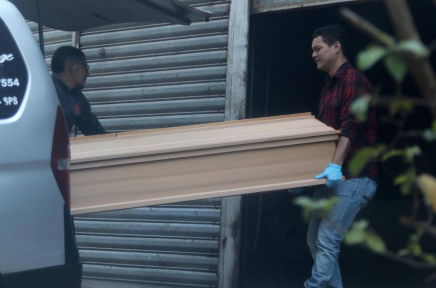 Desconsuelo y dolor invade a familiares de las víctimas de la masacre en La Joya