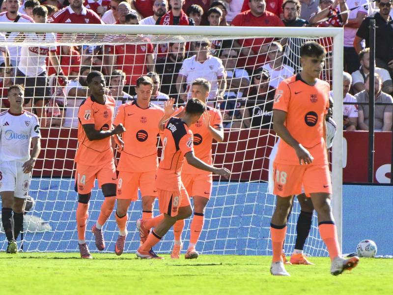 Sevilla sorprende al golear al Barcelona en el Sánchez-Pizjuán