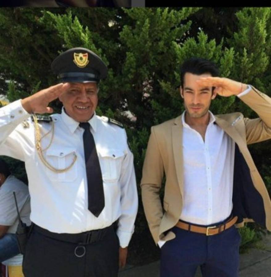 El avión en el que viajaba Aarón Díaz fue impactado por un rayo