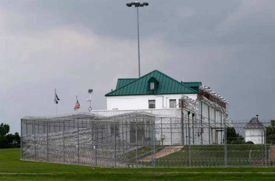 Cuatro reos salieron caminando de prisión en Virginia, autoridades piden ayuda para ubicarlos