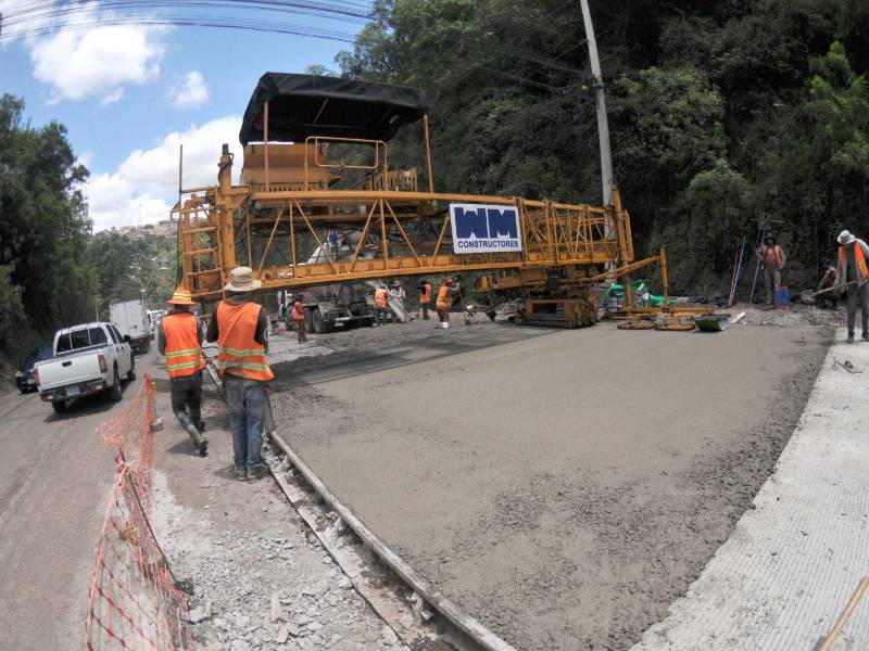 Realizan trabajos de pavimentación, asfalto, cunetas entre otros constató EL HERALDO