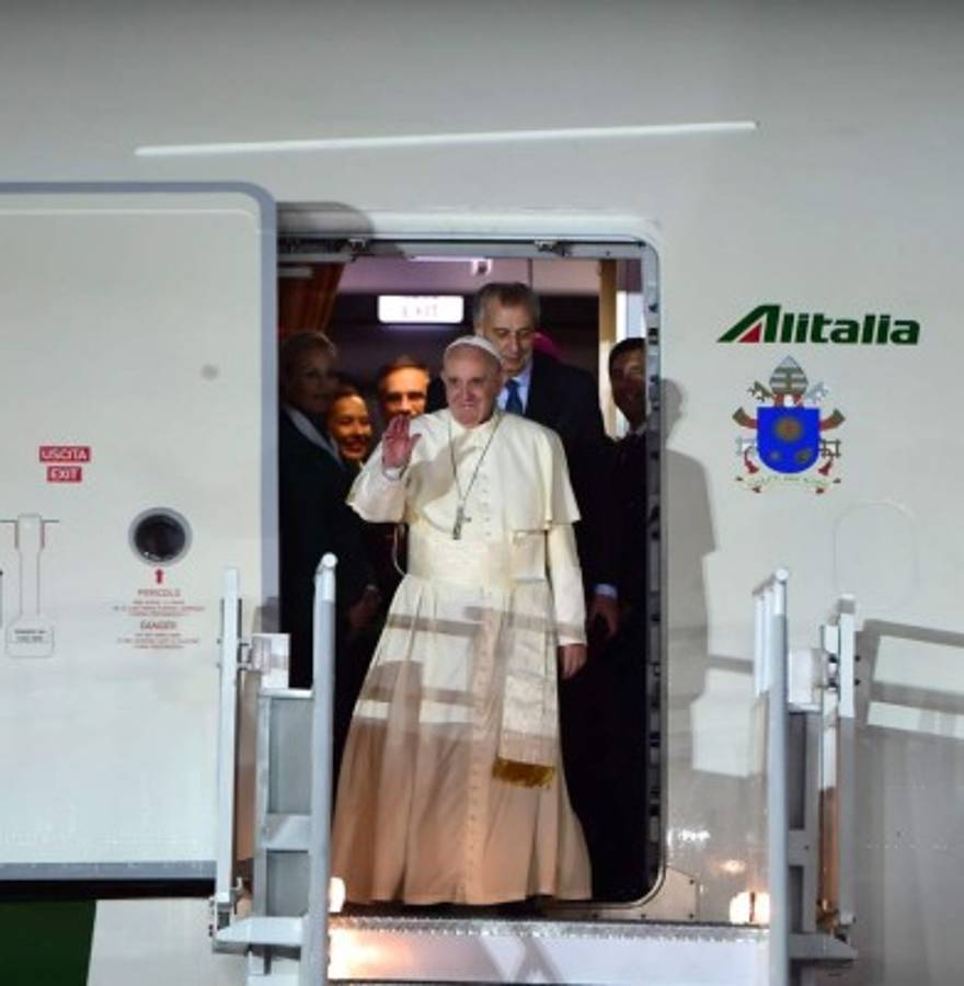 Papa Francisco llega a un México golpeado por la violencia