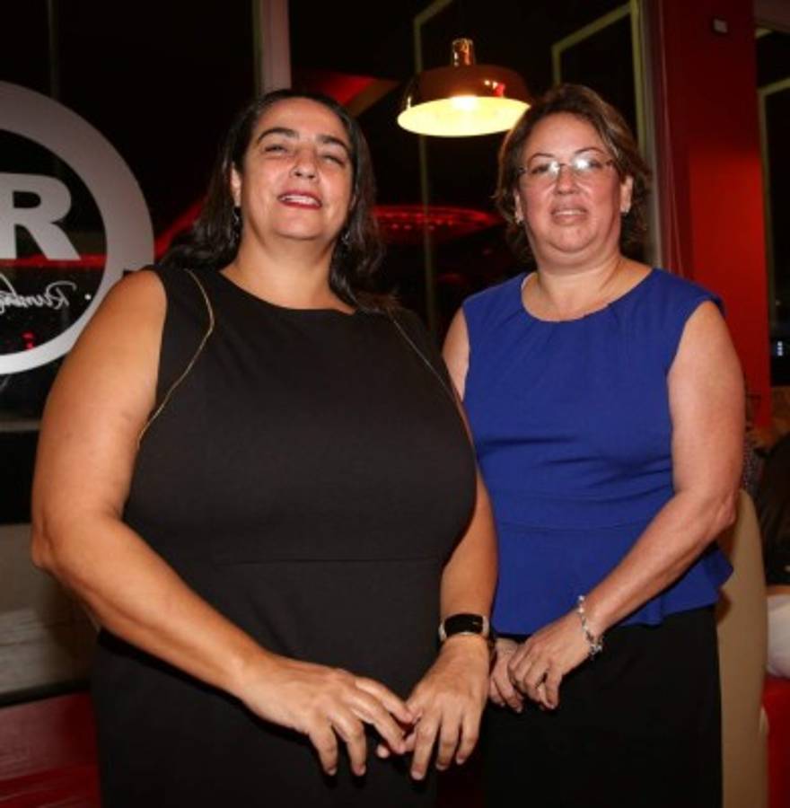 Con música inauguran el nuevo Rumba Burger