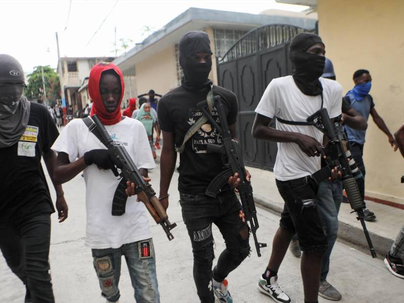 Pandilleros haitianos pueden abrumar a la policía con su poder de fuego. La mayoría de las armas ilegales se envían de puertos en EU.