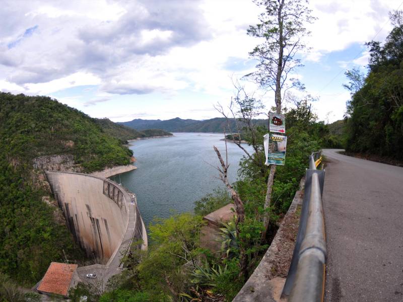 La represa El Cajón abastece el 30% de la energía de Honduras, de acuerdo con los expertos, quienes hablaron de la importancia de conseguir los repuestos.