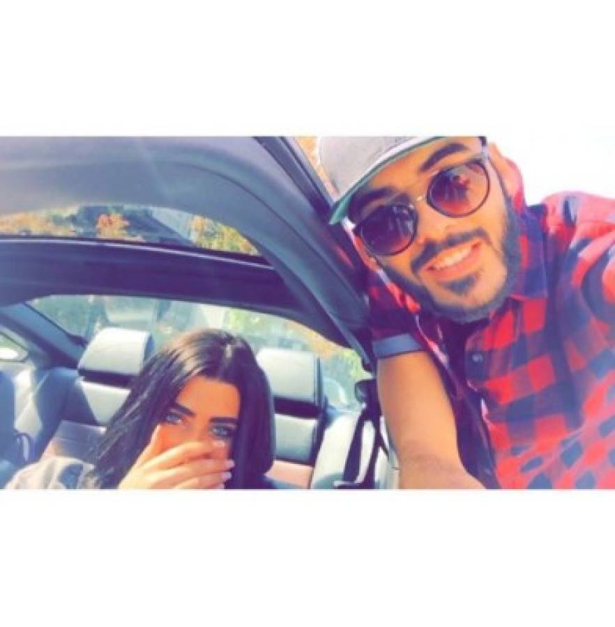 El hombre ''más guapo del mundo'' se casó y presentó a su novia las redes