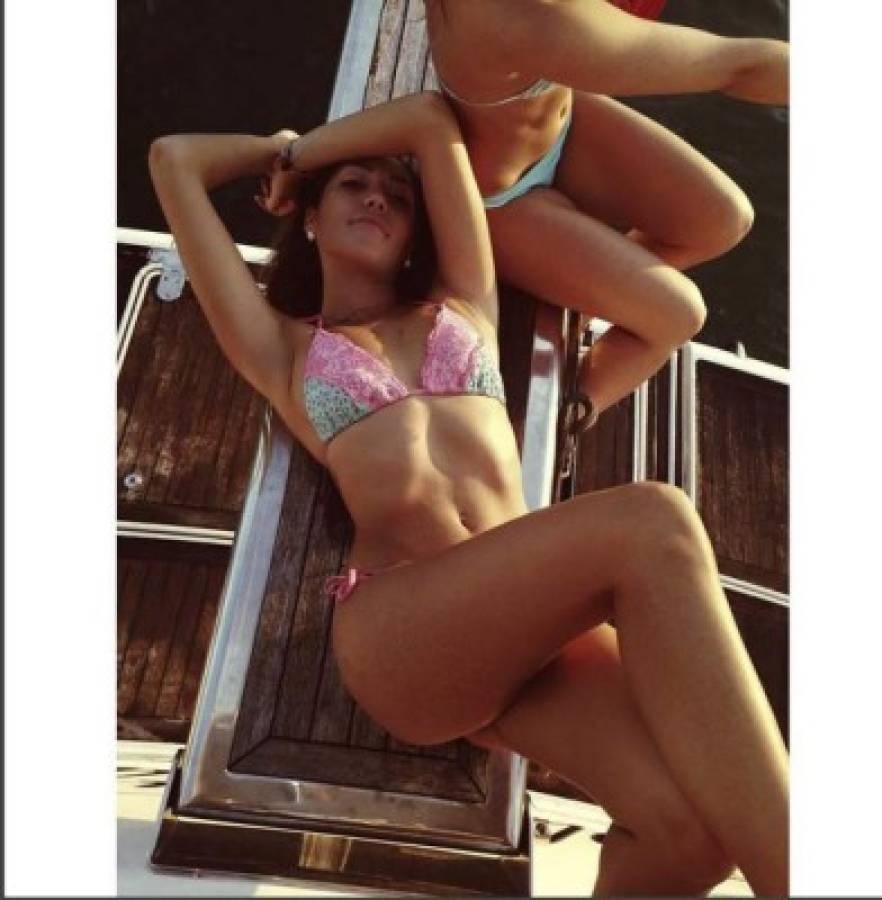 Alejandra Guzmán y su hija muestran sus encantos con sensual bikini