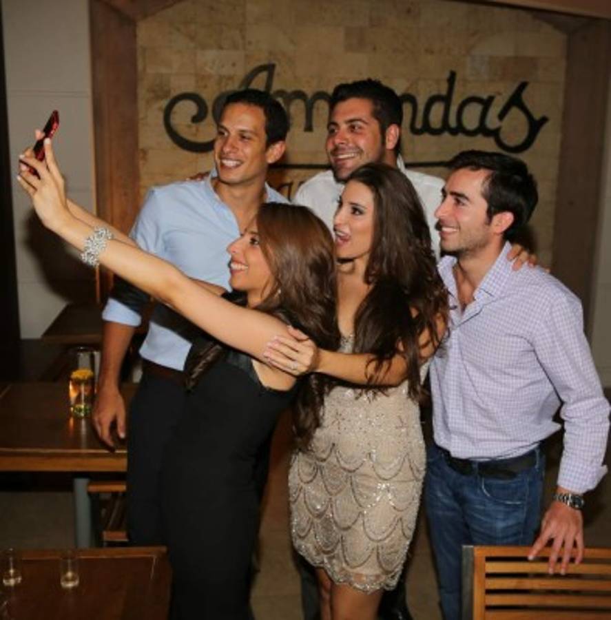 Noche de tequila y aperitivos para Alexandra Villeda