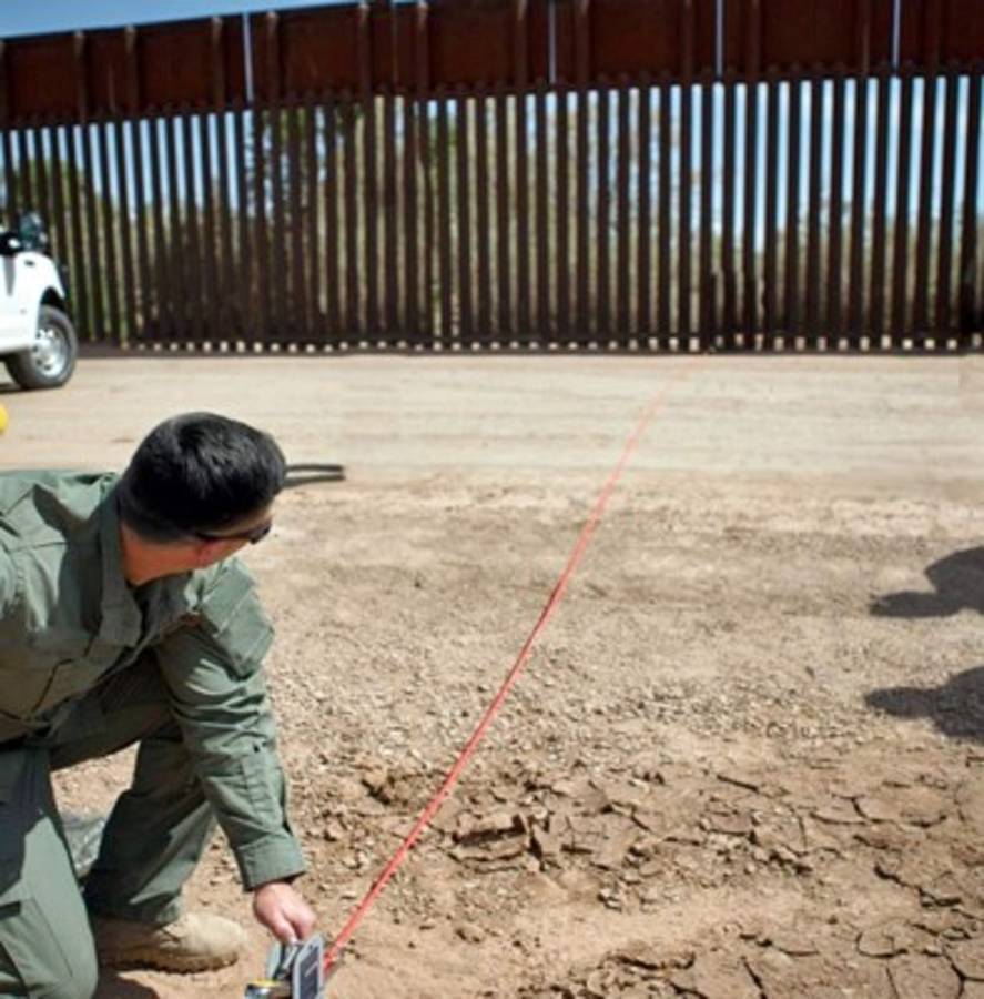 Inicia construcción del 'odiado' muro fronterizo de Trump en California 