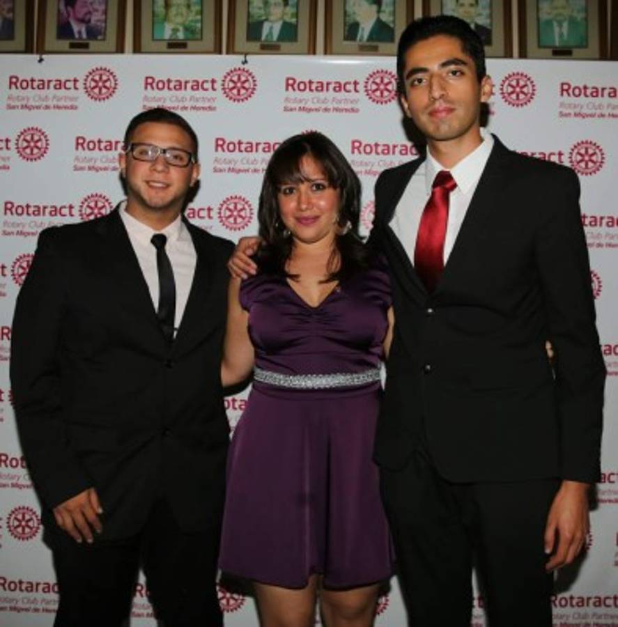 Club Rotaract brindó por su nueva junta directiva