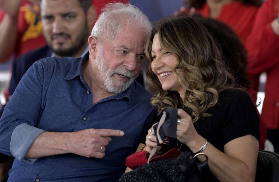 Cabeza política y feminista: “Janja”, la esposa de Lula da Silva que promete potenciar el rol de primera dama en Brasil