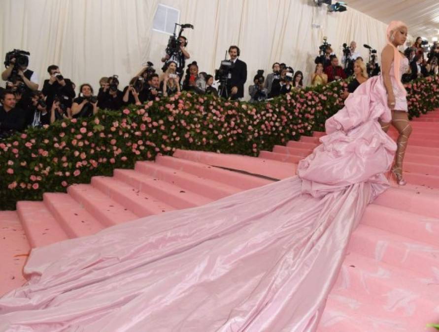 Los exóticos vestidos de Jennifer López, Kylie Jenner y Kim Kardashian en la Gala Met 2019