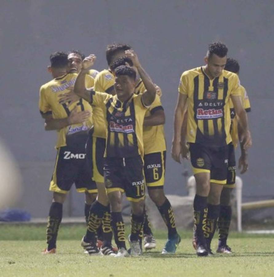 Solo Olimpia y Real España aprobaron en la primera vuelta