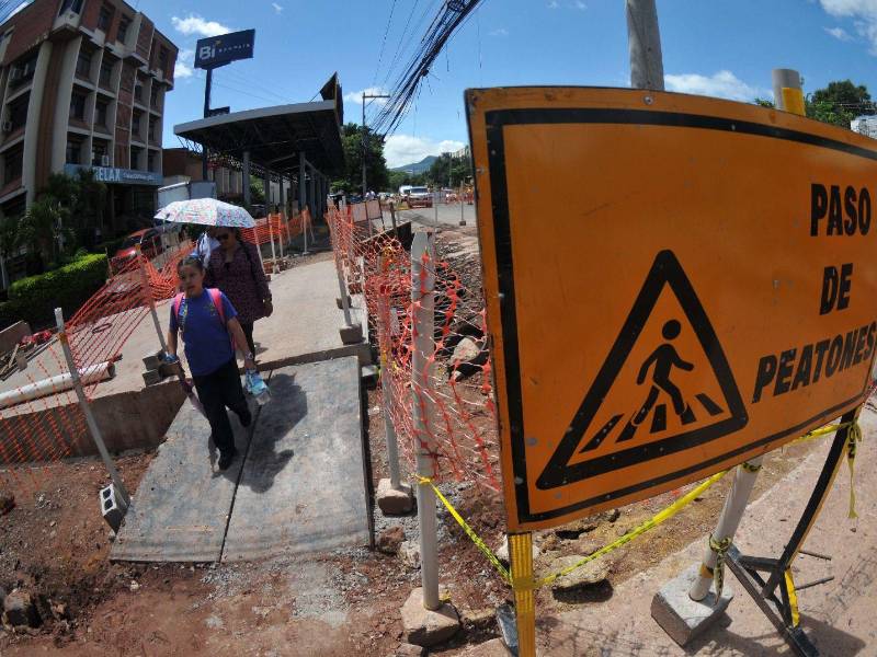 El túnel de la Florencia presenta un 62% de avance, estima el personal de la empresa TECNISA, empresa encargada de la ejecución del proyecto.