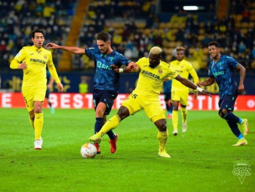 Triplete histórico del Choco Lozano con el Cádiz dejó estas imágenes imborrables