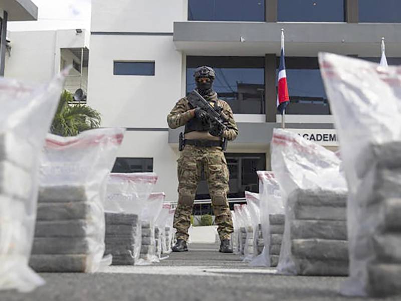 Drogas. Las autoridades de la República Dominicana, con el apoyo de la Administración de Control de Drogas (DEA) de los EE UU, incautaron 1,6 toneladas de presunta cocaína en la intervención de una lancha en el suroeste del país.