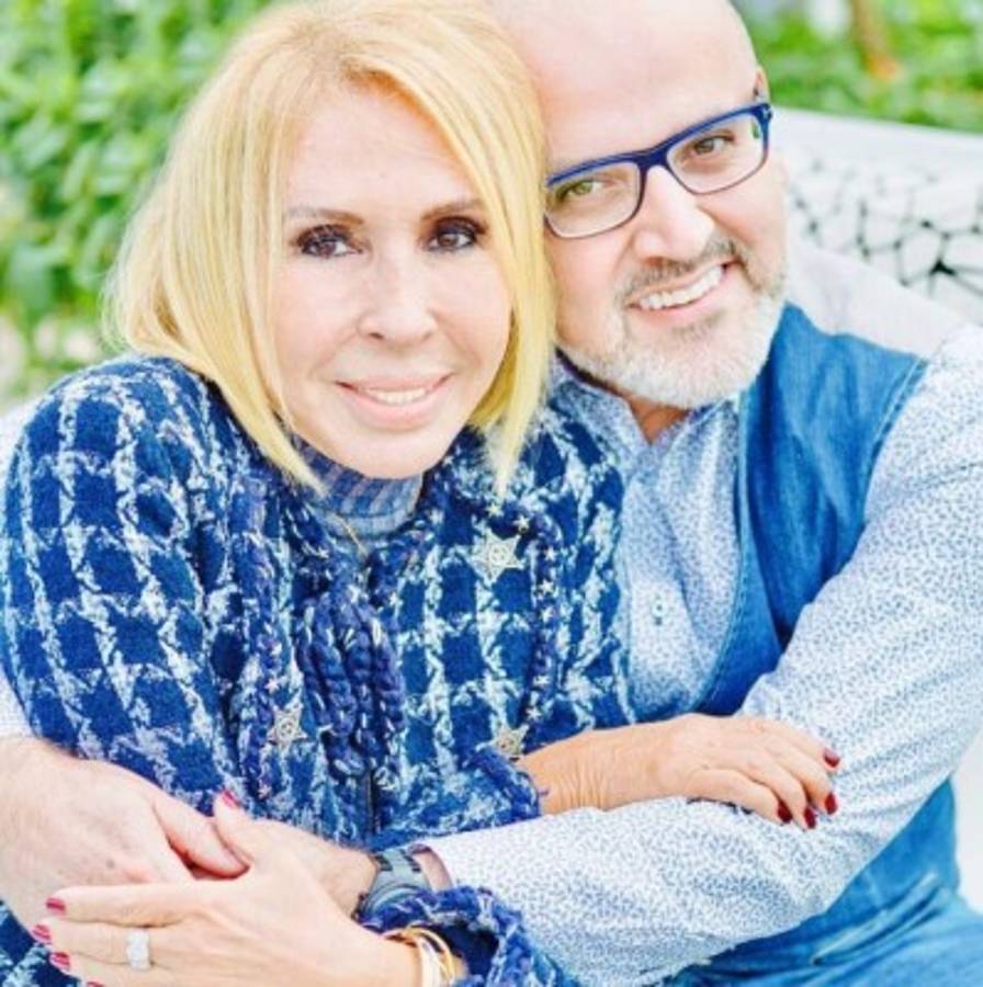 Esta es la imagen que generó los comentarios de los fanáticos. Laura Bozzo junto a Beto Ortiz.