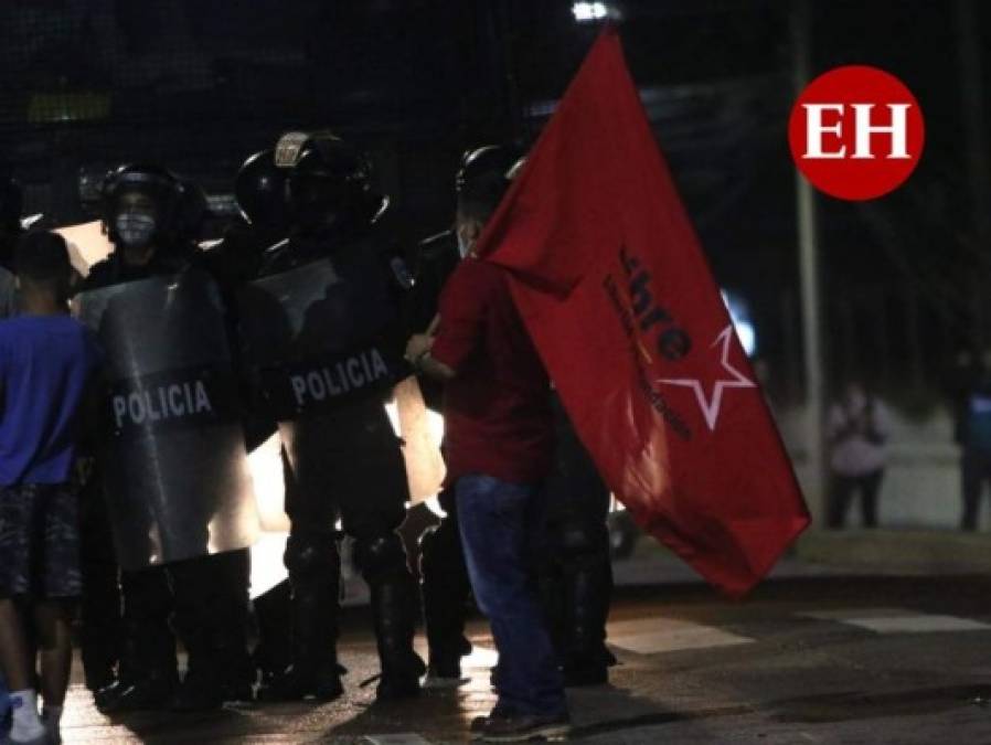 Así se apostó la resistencia frente al aeropuerto Toncontín en apoyo a Mel Zelaya
