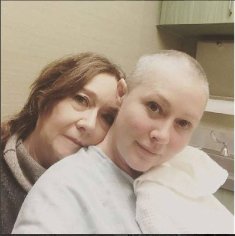 Shannen Doherty publica íntimas fotos sobre su lucha contra el cáncer
