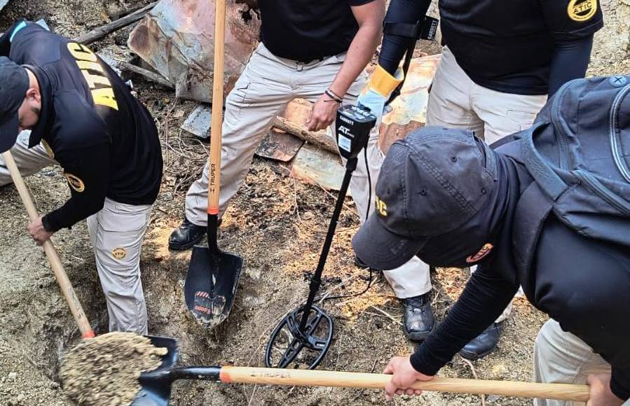 Las imágenes del cementerio clandestino encontrado en Lomas del Carmen, SPS
