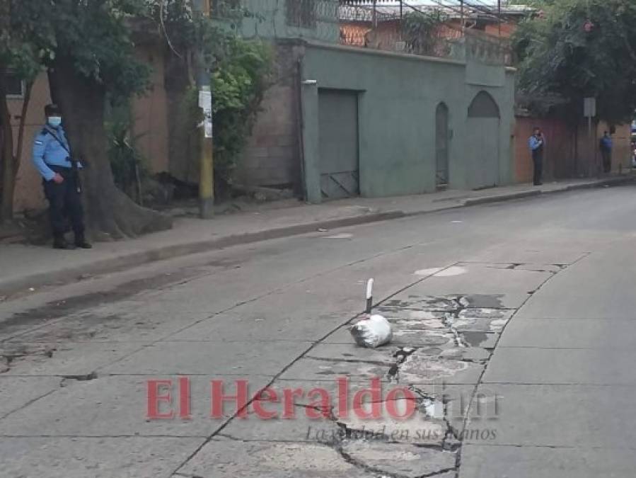 Los paquetes con restos de cerdo dispersos en la capital: ¿Broma de mal gusto o mensaje oculto? (FOTOS)