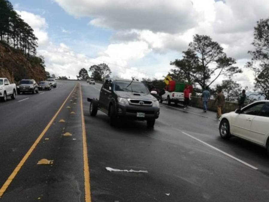Las fuertes imágenes que dejó el accidente en carretera a Comayagua