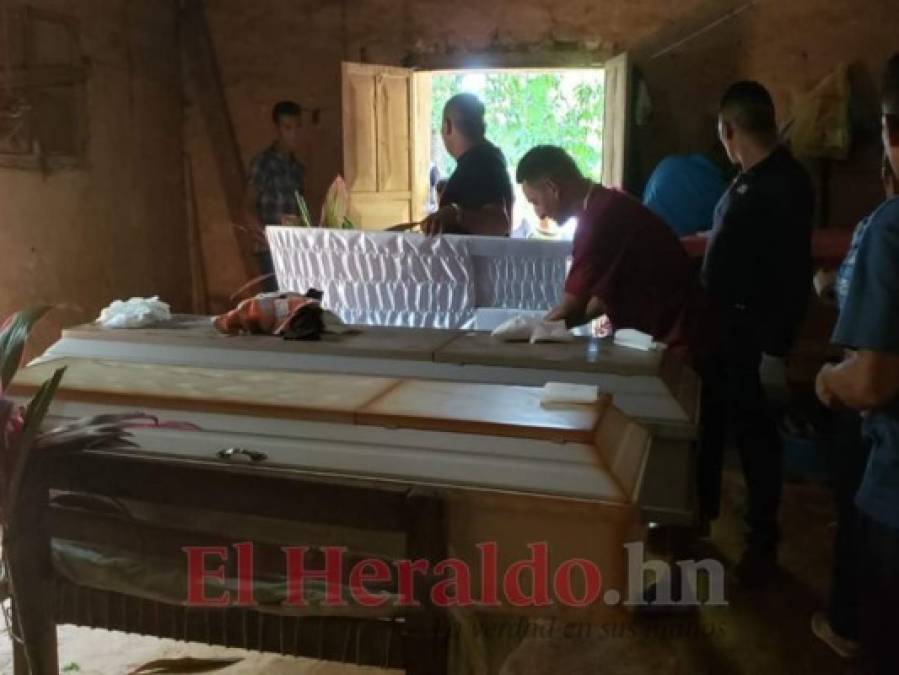 Consternación en velorio de tres niños asesinados por su padre en El Corpus, Choluteca