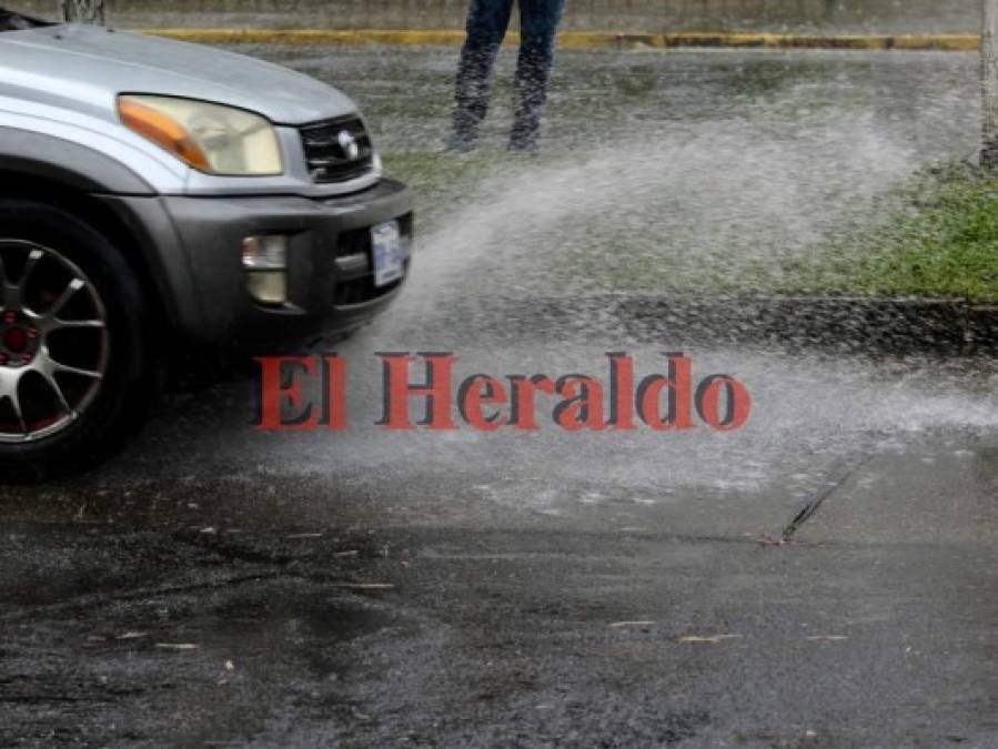 Fotos: lluvias afectan Costa Rica y ponen en riesgo juego Costa Rica vs Honduras