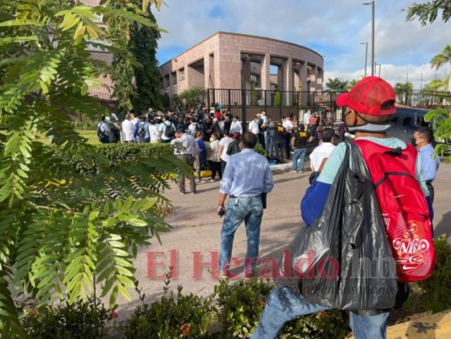 Con mascarillas y en plena pandemia, así se vive el Bicentenario de Honduras