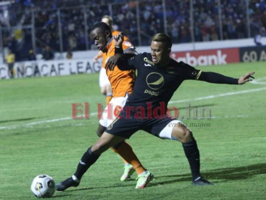 Estadio lleno y bellas mujeres: Así se vivió la clasificación de Motagua en el Nacional