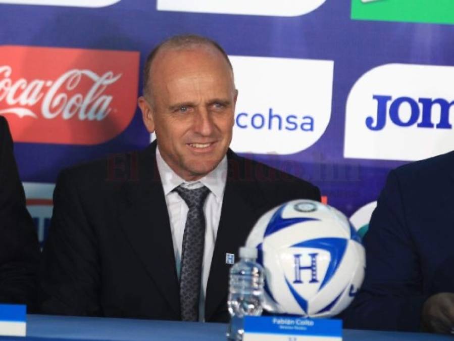 FOTOS: Los gestos de Fabián Coito durante su presentación como entrenador de Honduras