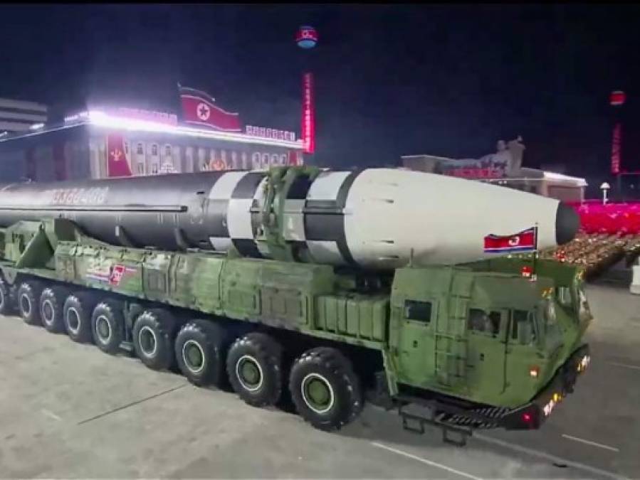 El poderoso arsenal que Kim Jong Un presumió ante el mundo