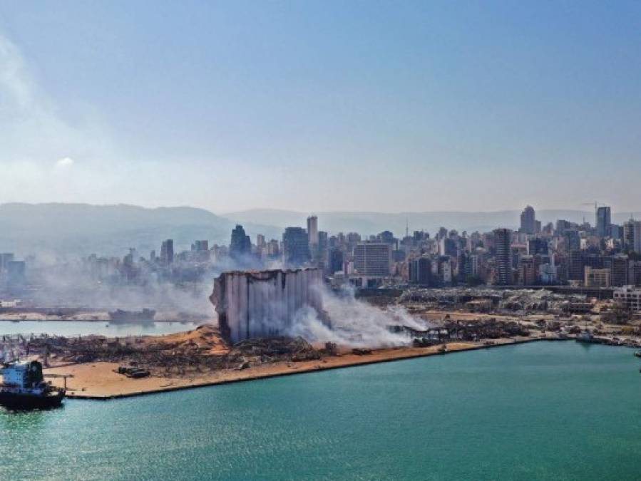 Apocalípticas imágenes un día después de explosión en puerto libanés de Beirut