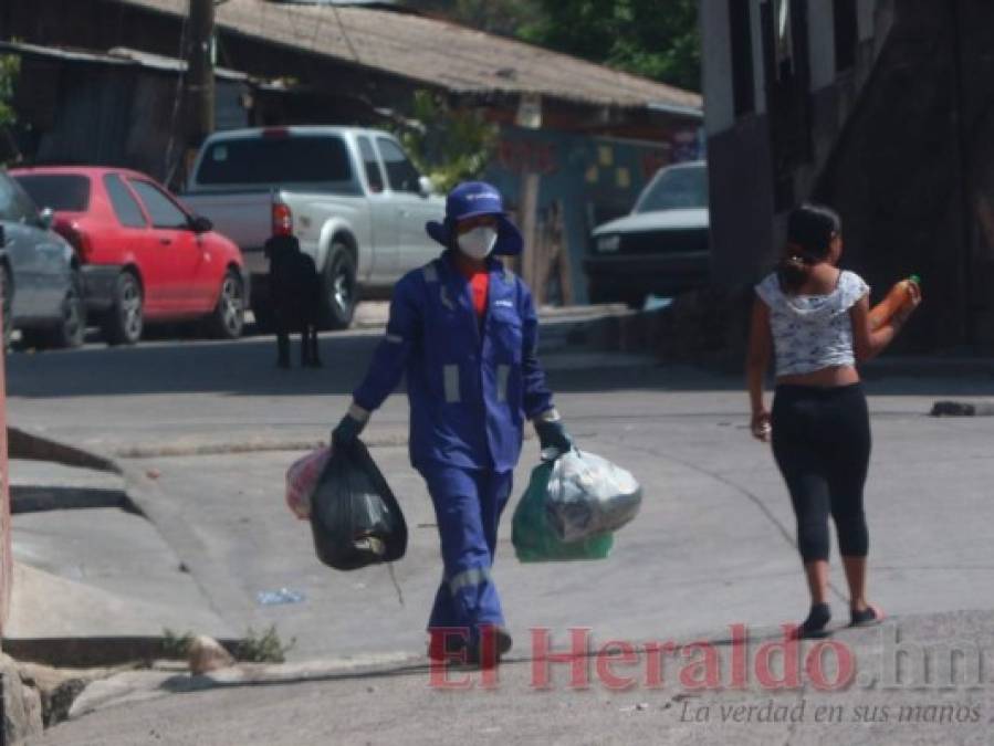 FOTOS: Capitalinos cumplen con el uso obligatorio de mascarillas ante la pandemia