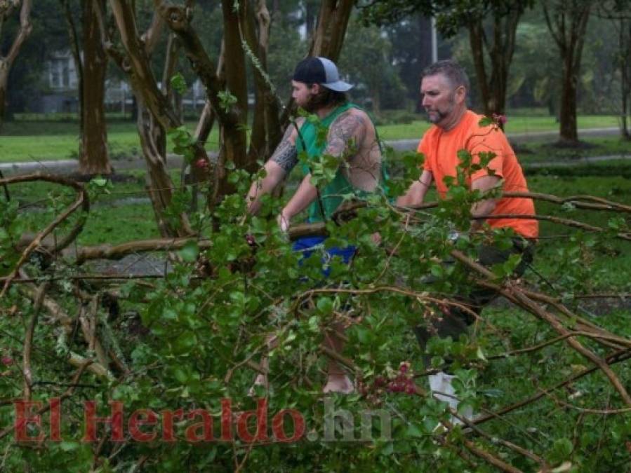 EEUU: El paso de la potente tormenta Barry en 10 imágenes