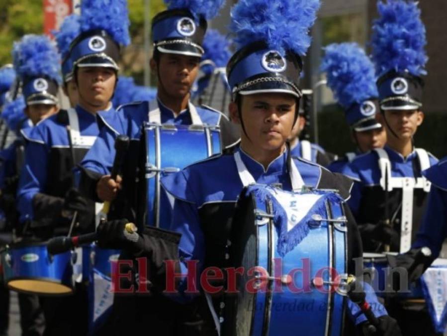 FOTOS: Dinámicas presentaciones de las bandas de guerra en concurso de EL HERALDO