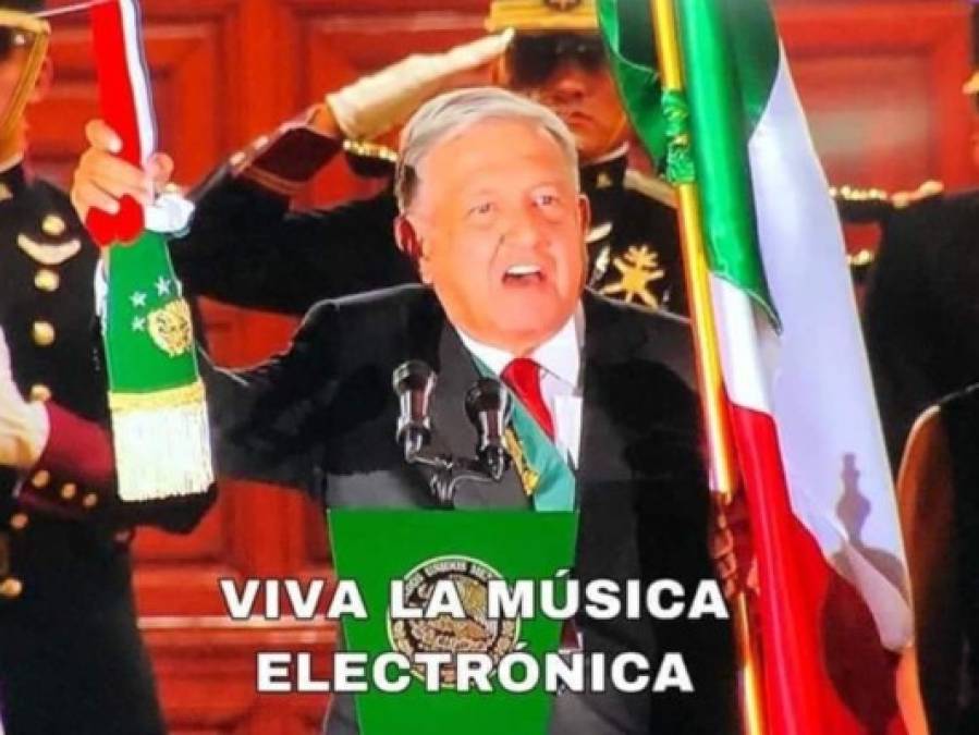 AMLO no se salvó de los memes por el emotivo grito de independencia