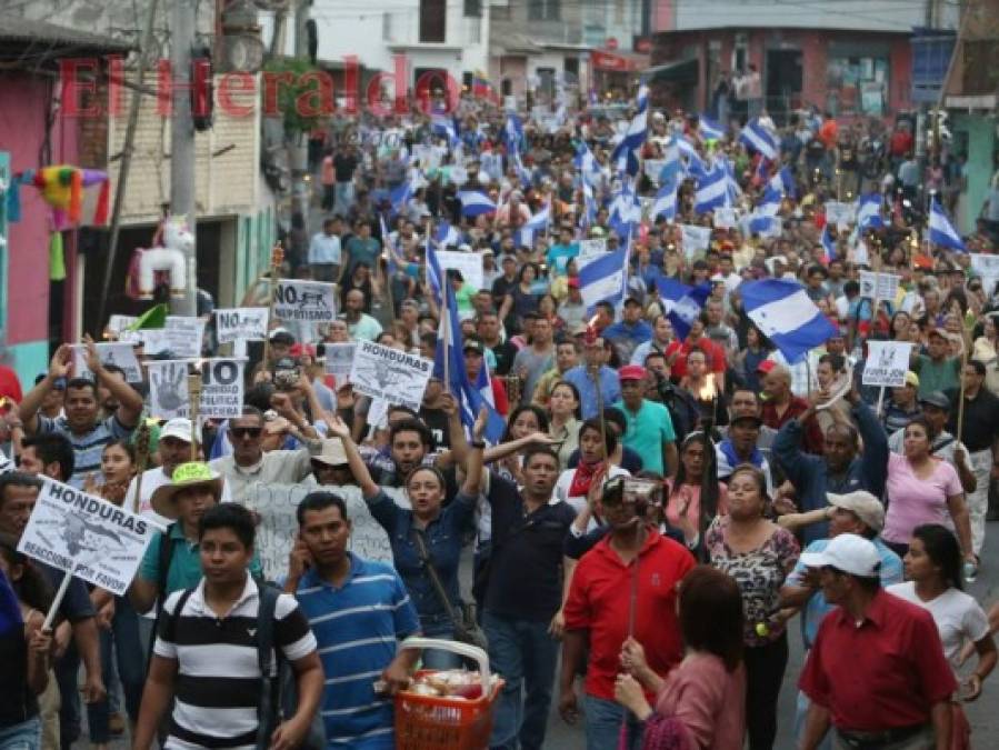 Las imágenes de la Marcha de las Antorchas en la capital de Honduras