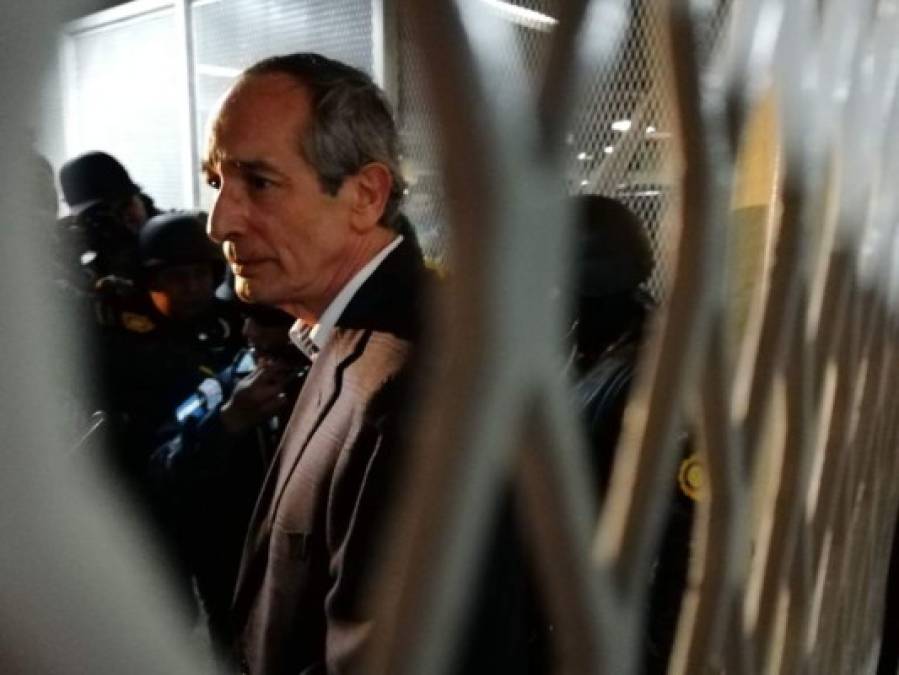 Así fue la detención y traslado del expresidente Álvaro Colom a los tribunales en Guatemala