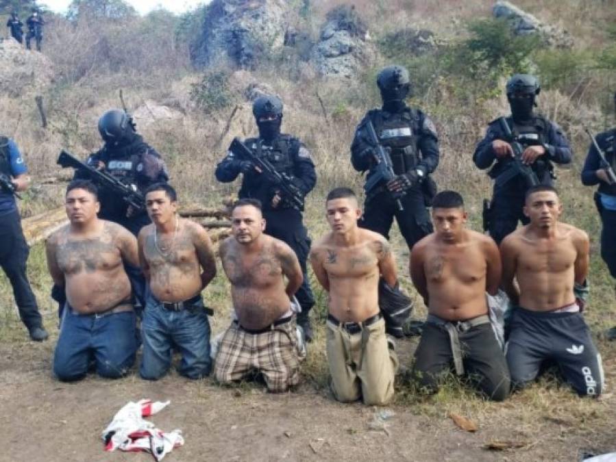 Armas, drogas y sicarios, lo encontrado en el campamento de la MS (Fotos)