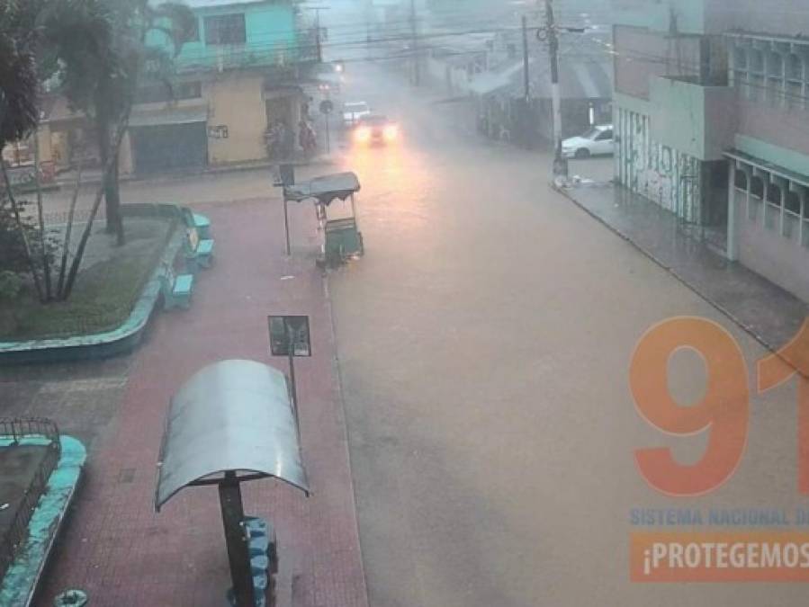 Fuertes lluvias provocan inundaciones y daños en Honduras (FOTOS)