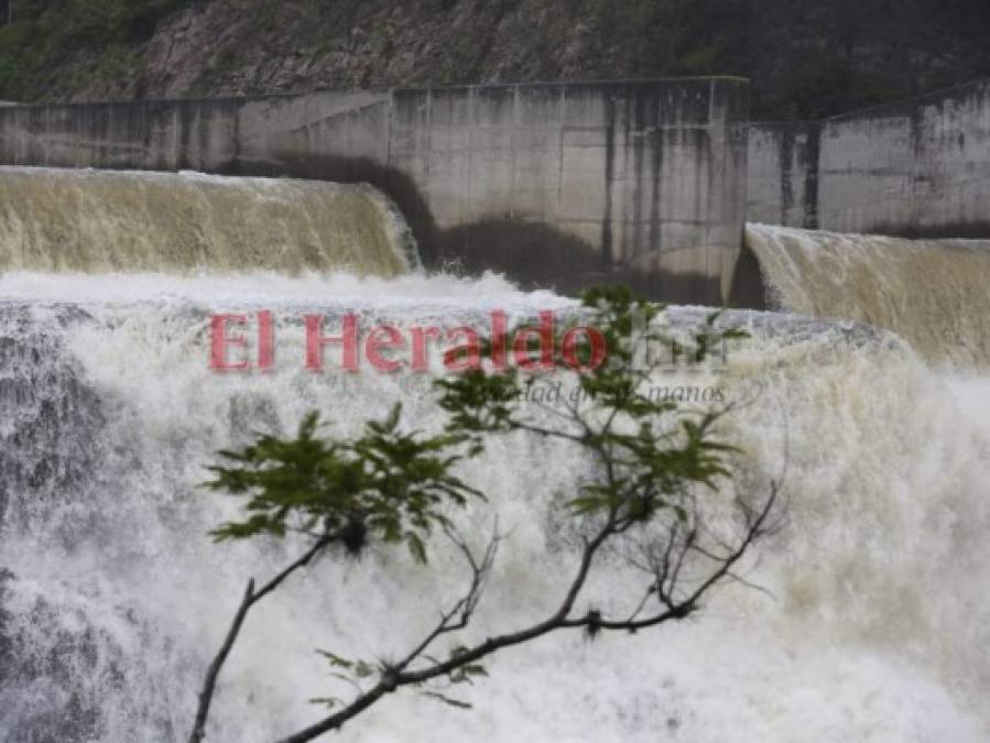 Imágenes de represa La Concepción en su nivel máximo tras intensas lluvias