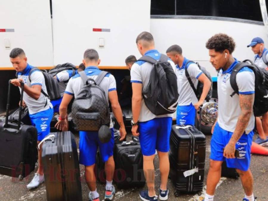 FOTOS: Honduras viajó a SPS entre bromas, risas y con los ánimos arriba