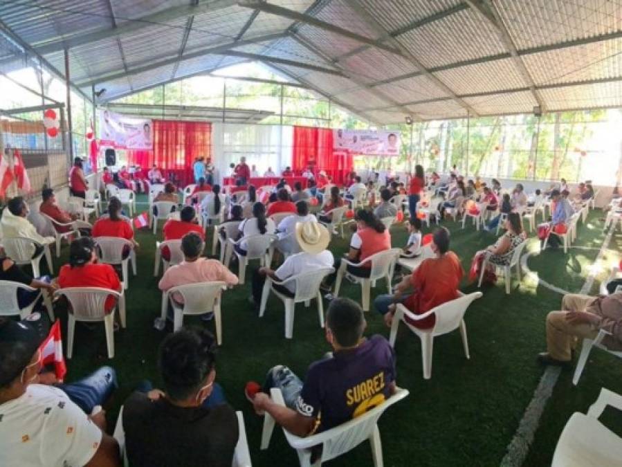 Con aglomeraciones y otros sin mascarilla: así fueron las concentraciones políticas este fin de semana