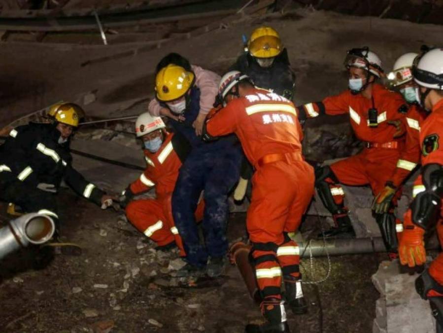 Impactantes fotos del derrumbe de hotel que albergaba enfermos de coronavirus