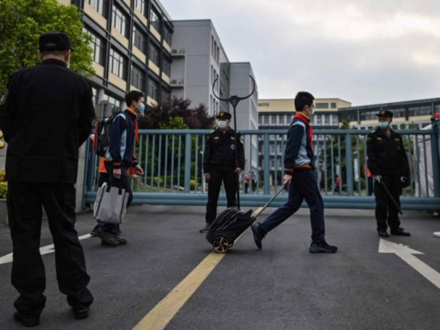 FOTOS: Bajo máxima seguridad, China regresa a clases